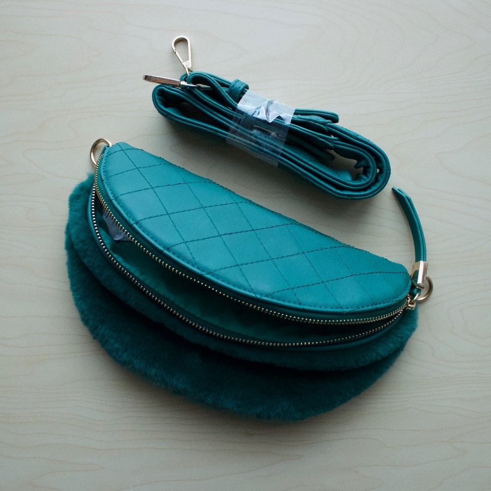 NWOT Emerald Green Fuzzy Fannypack